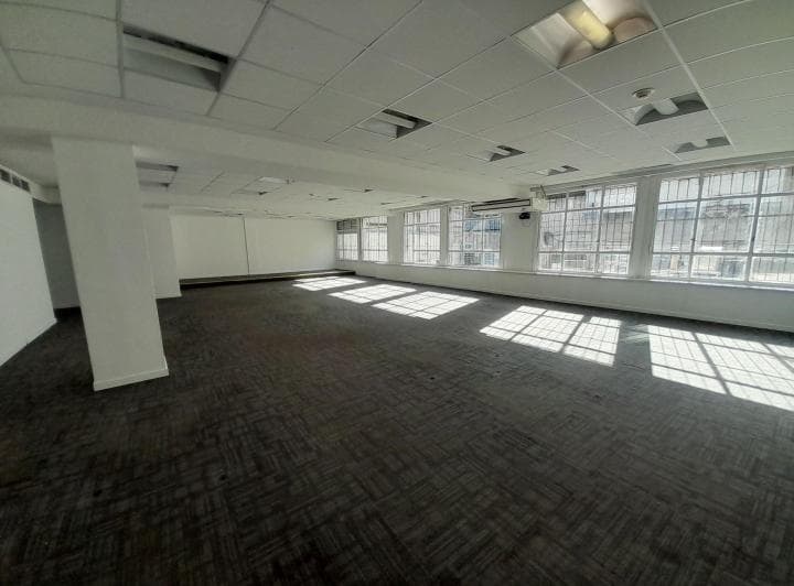 Venta Oficina + 2 Cocheras en Microcentro - 2