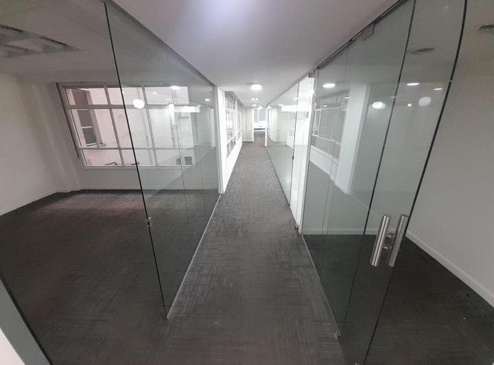 Venta Oficina + 2 Cocheras en Microcentro - 4