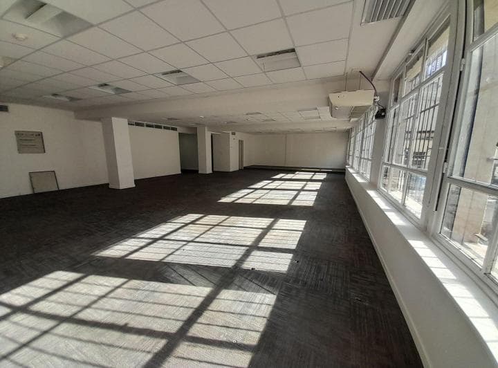 Venta Oficina + 2 Cocheras en Microcentro - 5