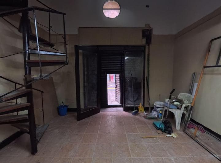 Local en Venta con Gas Caba Oportunidad - 4