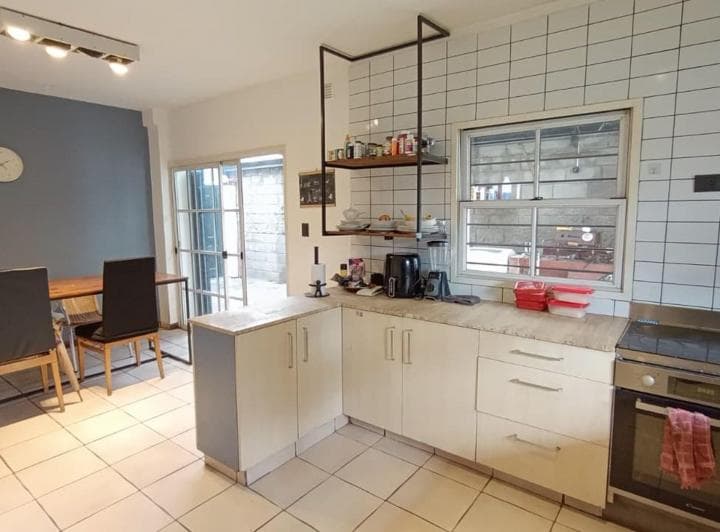 Venta Casa 4 Amb con Gran Jardin. ituzaingo Norte - 5