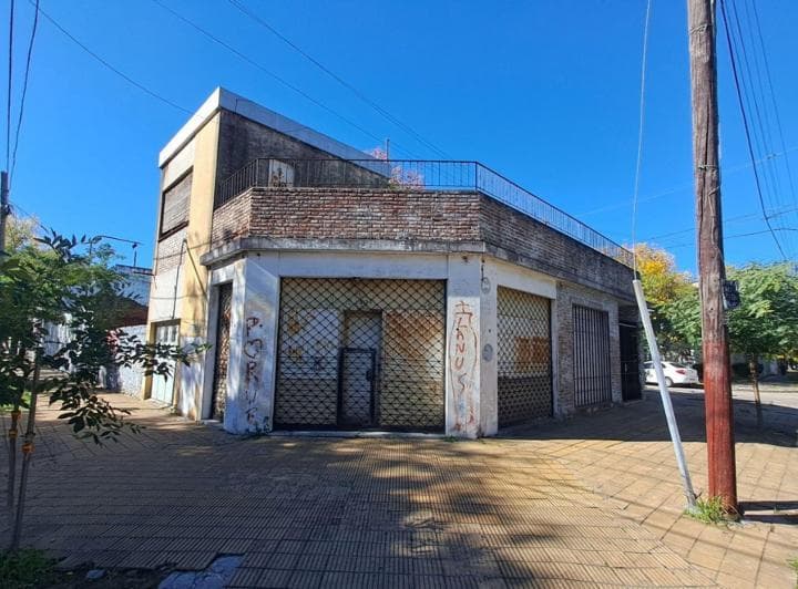 Venta Casa con Terraza y Cochera Lanus Oeste - 3