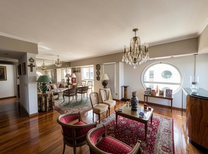 Departamento de 4 Ambientes en Retiro - Marcelo T. Alvear Al 1300 - 5