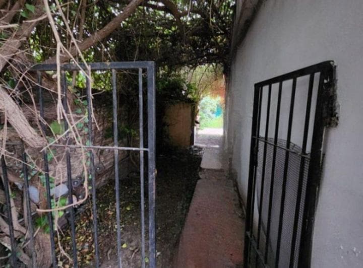 Casa 2 Dorm., Cochera, Fondo Parquizado Perez - 2