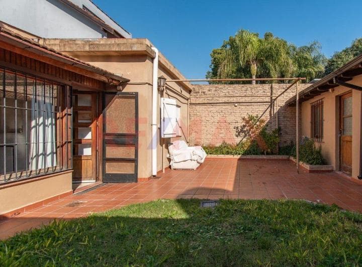 Venta Casa 3 Ambientes con Parque Hurlingham - 5