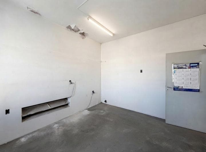 Remax/vende/galpon/oficinas/localcomercial - 4