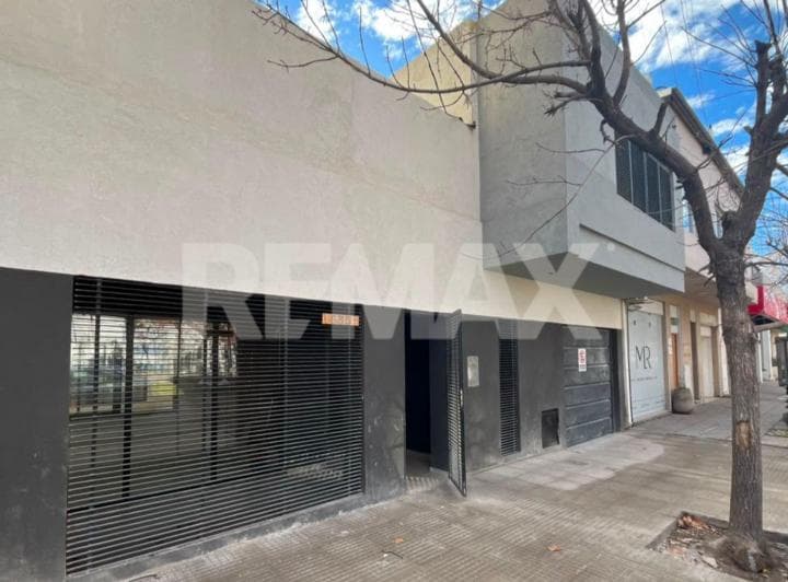 Casa 7 Ambientes en Venta Zona Centro Cipolletti - 2
