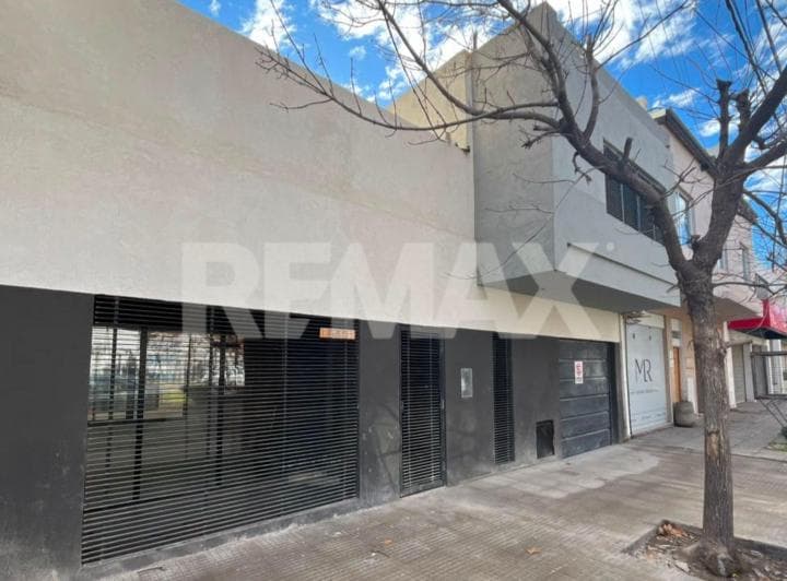 Casa 7 Ambientes en Venta Zona Centro Cipolletti - 3