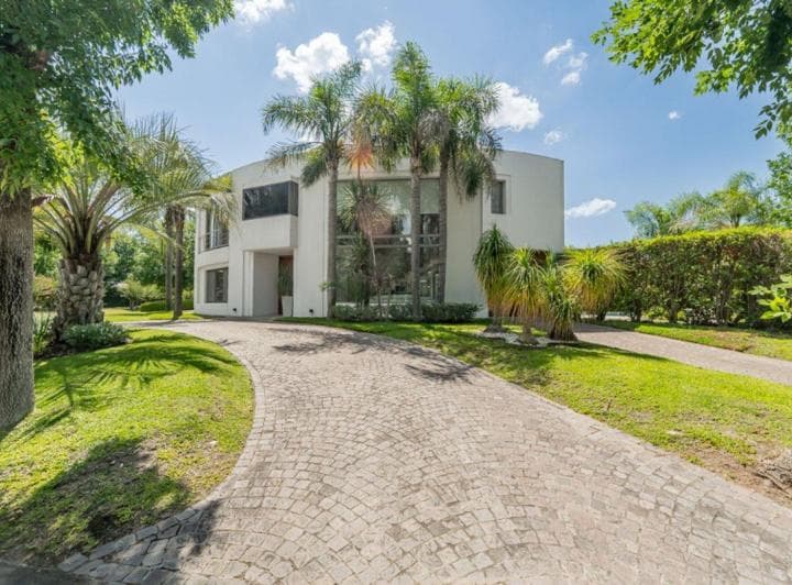 Casa en Venta 6 Ambientes en Barrio Septiembre - 4