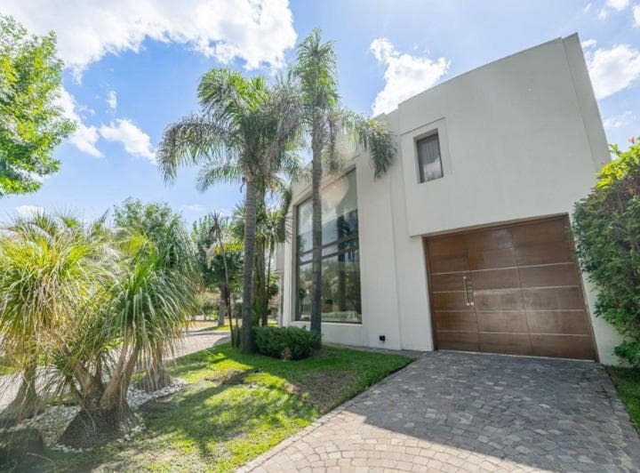 Casa en Venta 6 Ambientes en Barrio Septiembre - 5