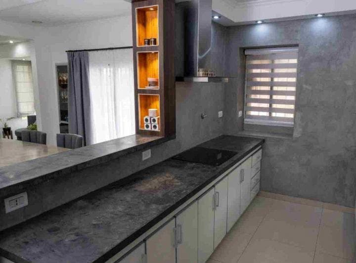 Casa con Pileta 6 Ambientes en Venta Monte Grande - 4