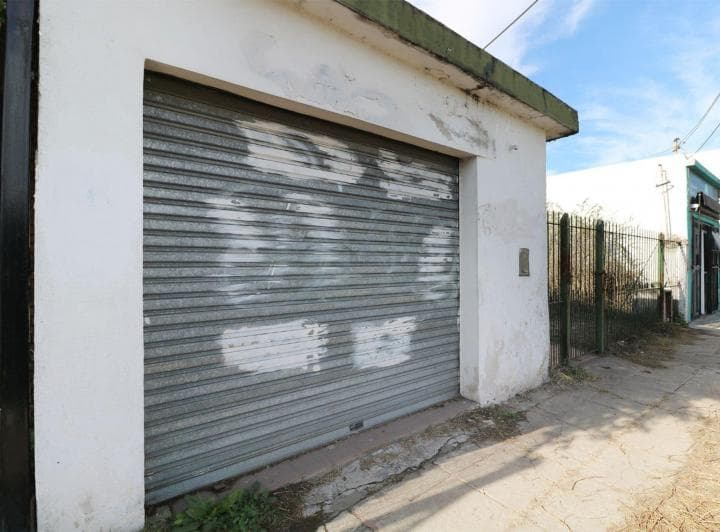 Venta Casa Lote Propio C/local, Pileta/ Moreno - 3