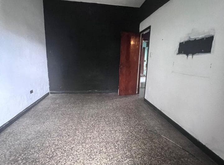 Casa Venta en Munro a Refaccionar con Lote Propio - 4