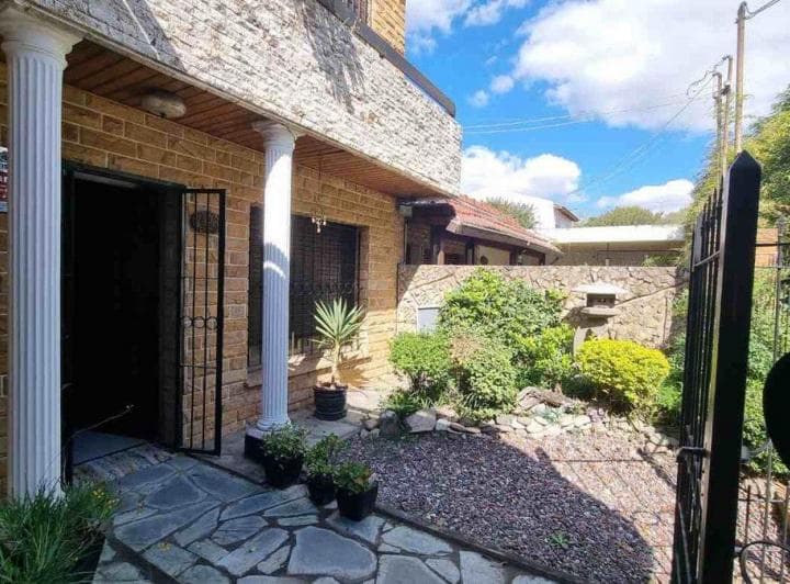 Casa en Venta Martin Coronado Gran Jardin y Pileta - 4