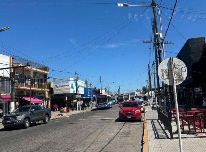 Venta Casa Lote 10x15 - Zona Residencial/comercial - 5