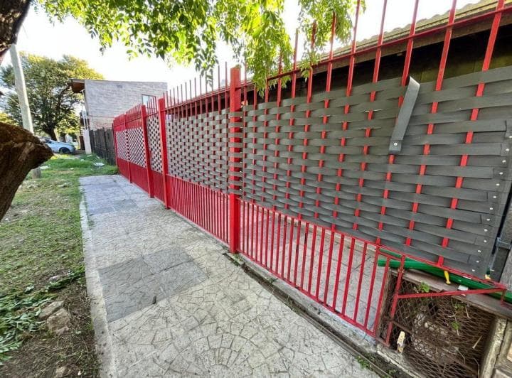 Venta Casa 3 Ambientes Quincho y Cochera Libertad - 4