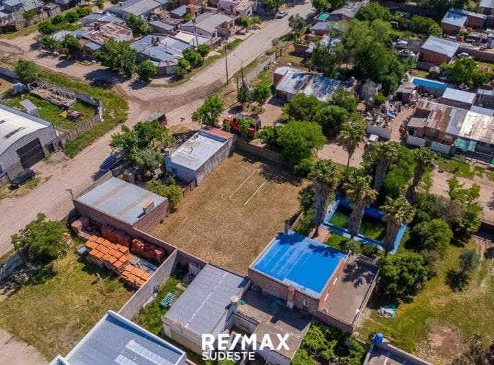 Lote Cerrado. Opcion de Comprar El Contiguo - 4