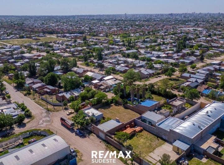 Lote Cerrado. Opcion de Comprar El Contiguo - 5