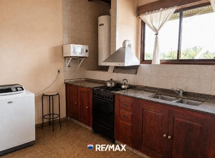 Venta Casa 3 Dor. en Altos con Local y Galpon - 4