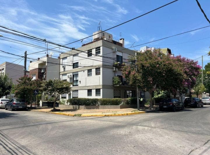 Venta Departamento 3 Ambientes en San Isidro - 2