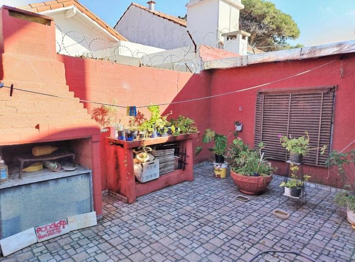 Venta Casa 3 Ambientes con Patio y Cochera Faro - 3