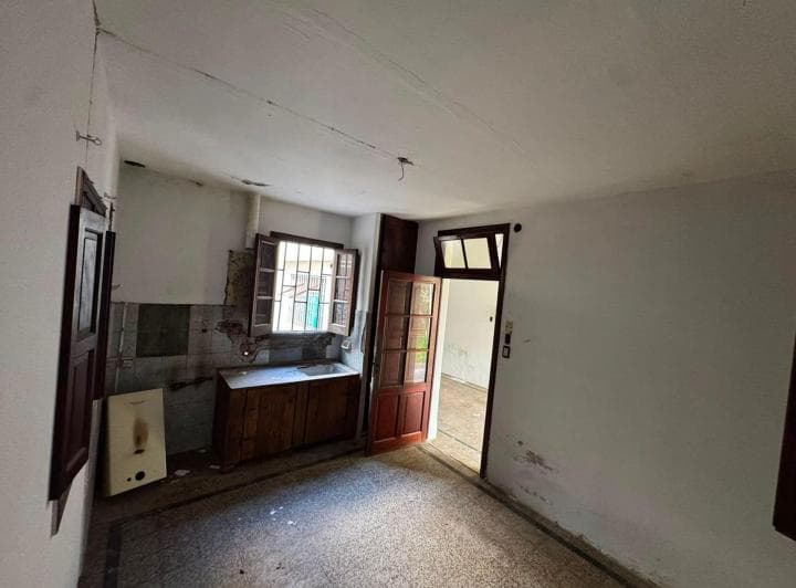Venta Casa a Reciclar en Importante Esquina - 5