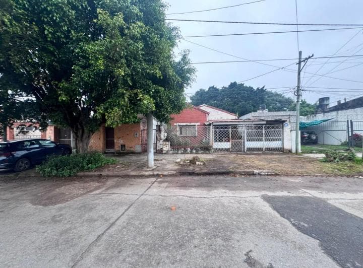 Venta Casa a Demoler/refaccionar Terreno 531 m² - 3