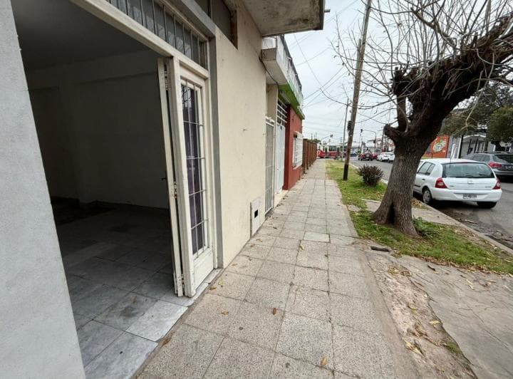 Alquiler Local Comercial, Moron Sur - 3