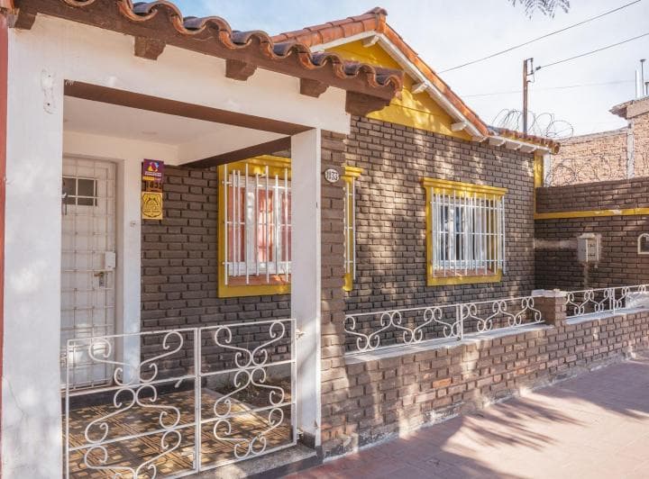 Casa en Godoy Cruz — a m de Acceso Sur - 3