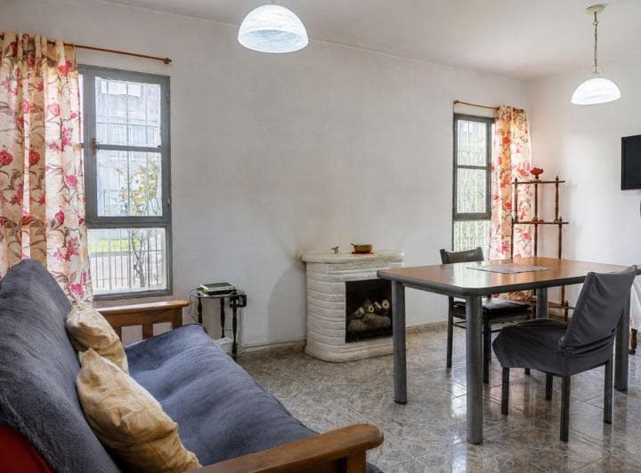 Casa de 4 Dorm. en Venta, La Plata, Quincho - 2