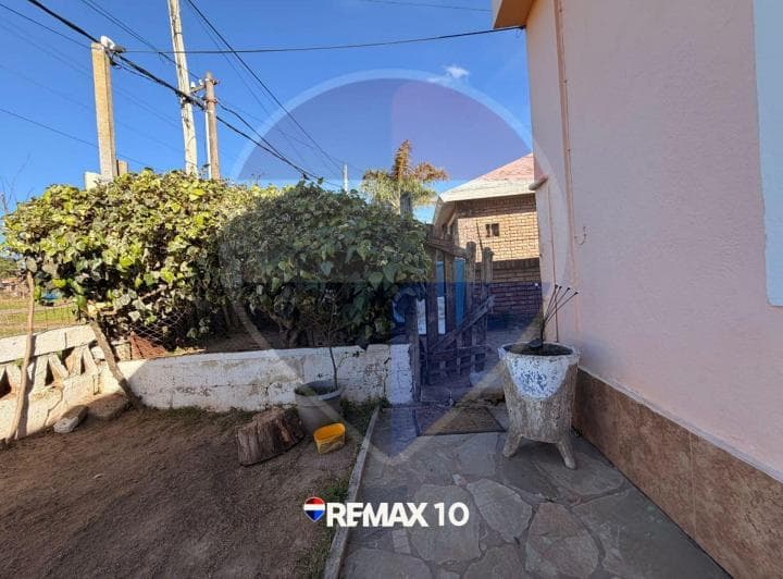 Se Vende Casa 2 Dorm. Buena Ubicación - 3