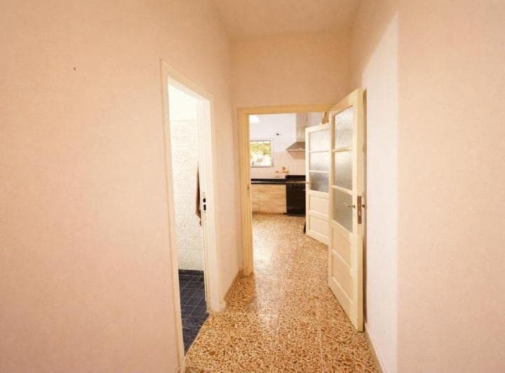 Casa Familiar con Cochera, Patio, Jardin y Terreno - 5