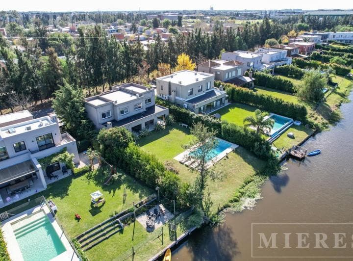 Casa en Venta - Lote a La Laguna - La Comarca, Bancalari - 3