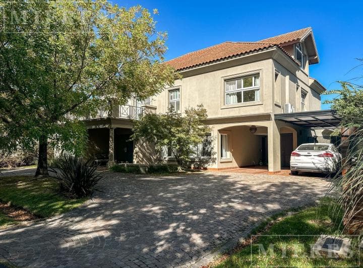 Casa en Venta en Barrio Laguna del Sol - 4