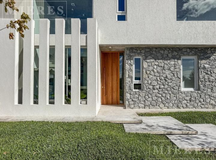 Casa en Venta Sobre Lote Interno en Carpinchos, Nordelta. - 3