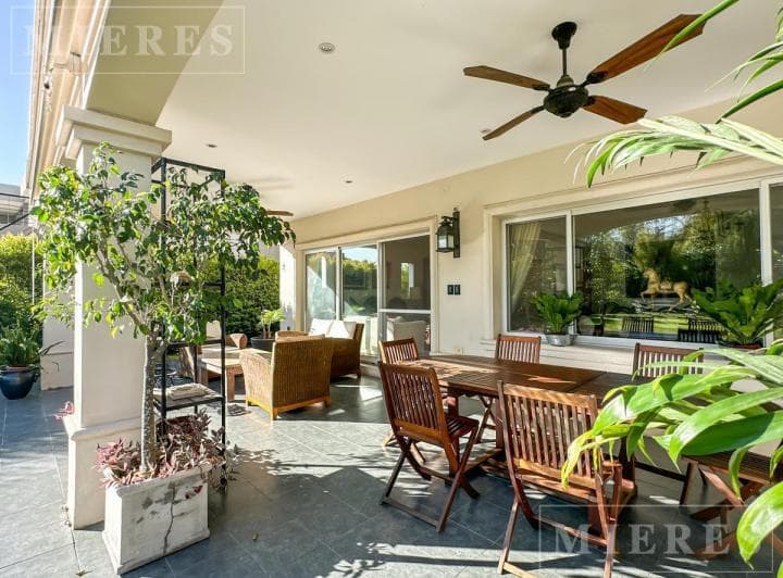 Casa Sobre Lote Interno en Los Castores a La Venta en Nordelta - 5