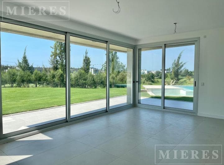 Departamento con Jardin y Pileta Propia en Venta en El Yoo 4, Nordelta - 5