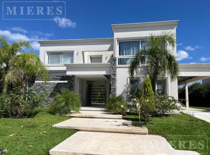 Casa en Venta a La Laguna en Los Alisos, Nordelta. - 2