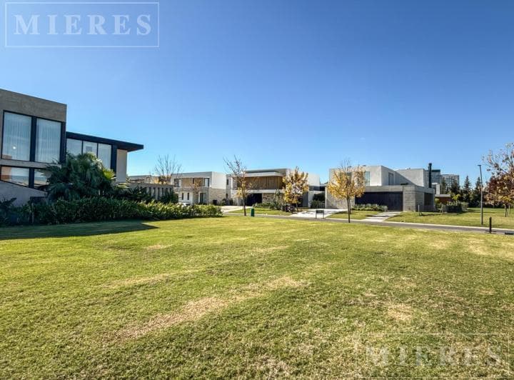 Lote en Venta Al Lago en El Barrio Virazon de Nordelta. - 5