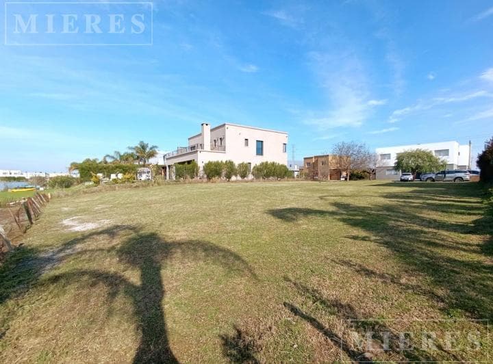 Lote en Venta a La Laguna en San Gabriel, Villanueva. - 5