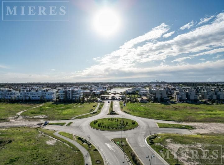 Lote a La Venta en Nordelta. Barrio Los Castaños. - 4