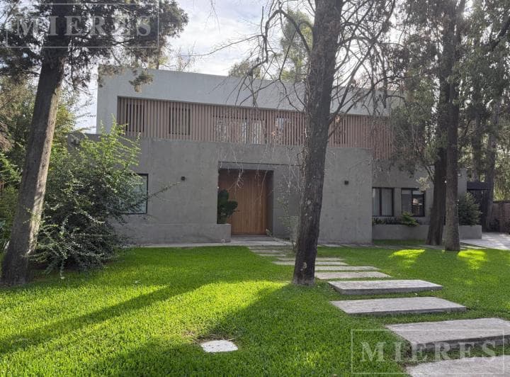 Casa en Venta en Excluisvo Barrio La Arboleda, Benavidez Tigre - 4