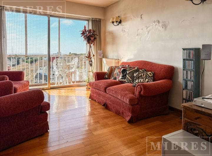 Muy Lindo Departamento en El Centro de San Isidro con Increíbles Vistas Abiertas en Venta - 4