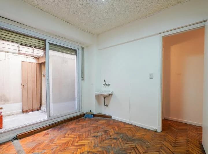 Venta Departamento 2 Ambientes con Patio Balvanera - 3