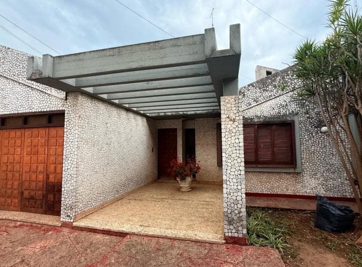 Casa Hermosa Casa con Local Comercial - 2