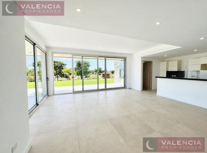 Departamento en Planta Baja con Jardín y Pileta Propia – Vista Al Golf | Yoo Nordelta - 2