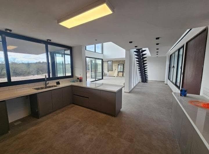 Casa a Estrenar en Estancia El Terrón – 4 Dorm., 400 m² y Vista a Las Sierras - 3