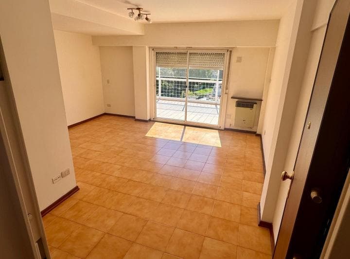 Coghlan: Plaza y Monroe 3 Ambientes C/dep Balcon Terraza! - 2