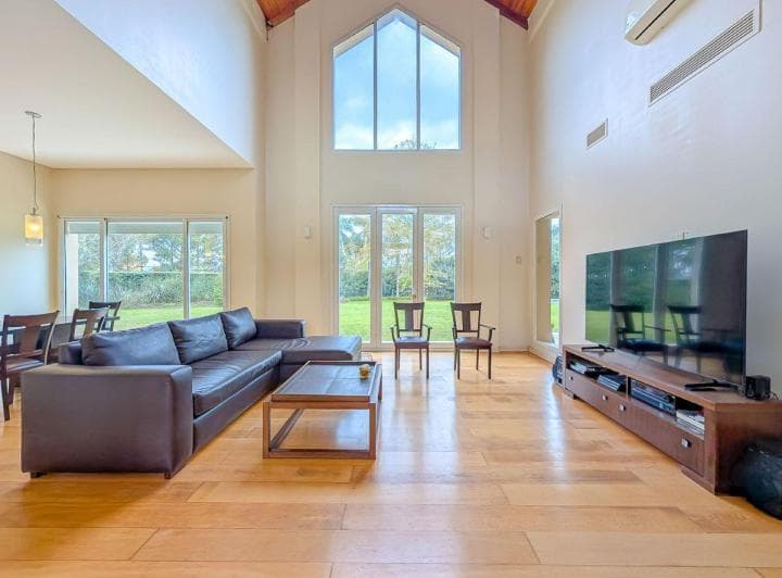 Venta - Casa - Cadaques, Funes Hills - 2