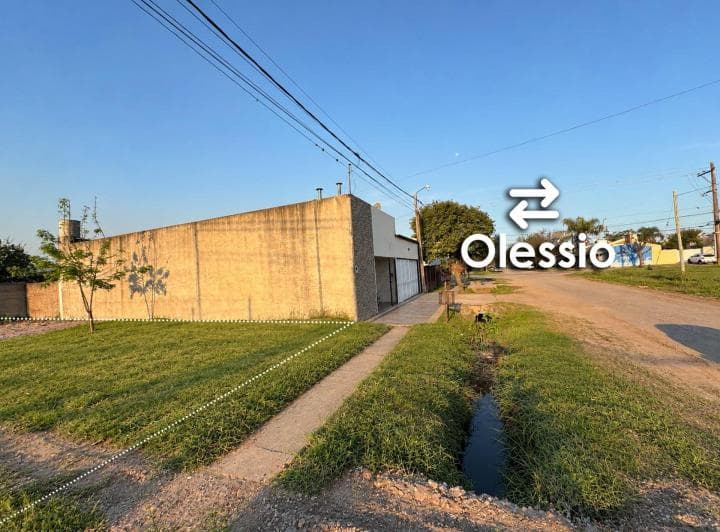 Terreno en Venta a m de Calle Olessio - 2